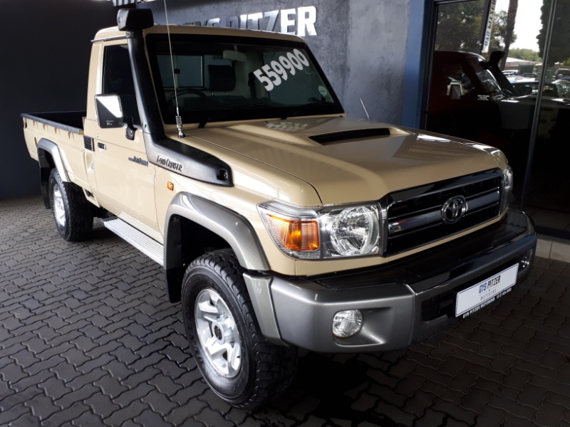 Cars - Toyota Land Cruiser 79 4.5D-4D LX V8 was listed for R559,900.00 ...