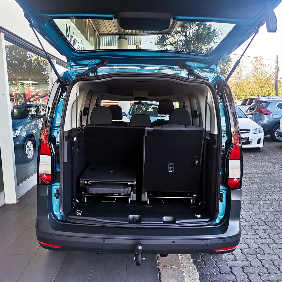 Used 2022 Volkswagen Light Commercial New Caddy Kombi for sale in