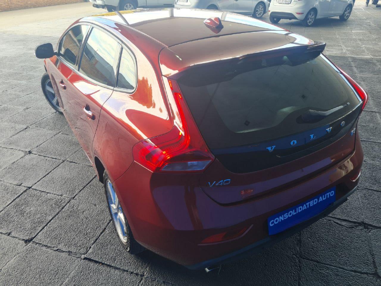 volvo-v40-t3-kinetic-for-sale-r-215-900-carfind-co-za