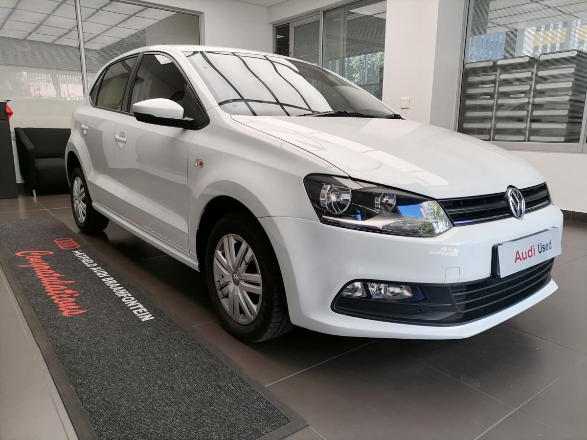 Volkswagen (VW) Polo Vivo 1.6 Hatch Comfortline Tiptronic 5 Door for ...