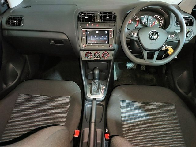 Volkswagen (VW) Polo Vivo 1.6 Hatch Comfortline Tiptronic 5 Door for ...