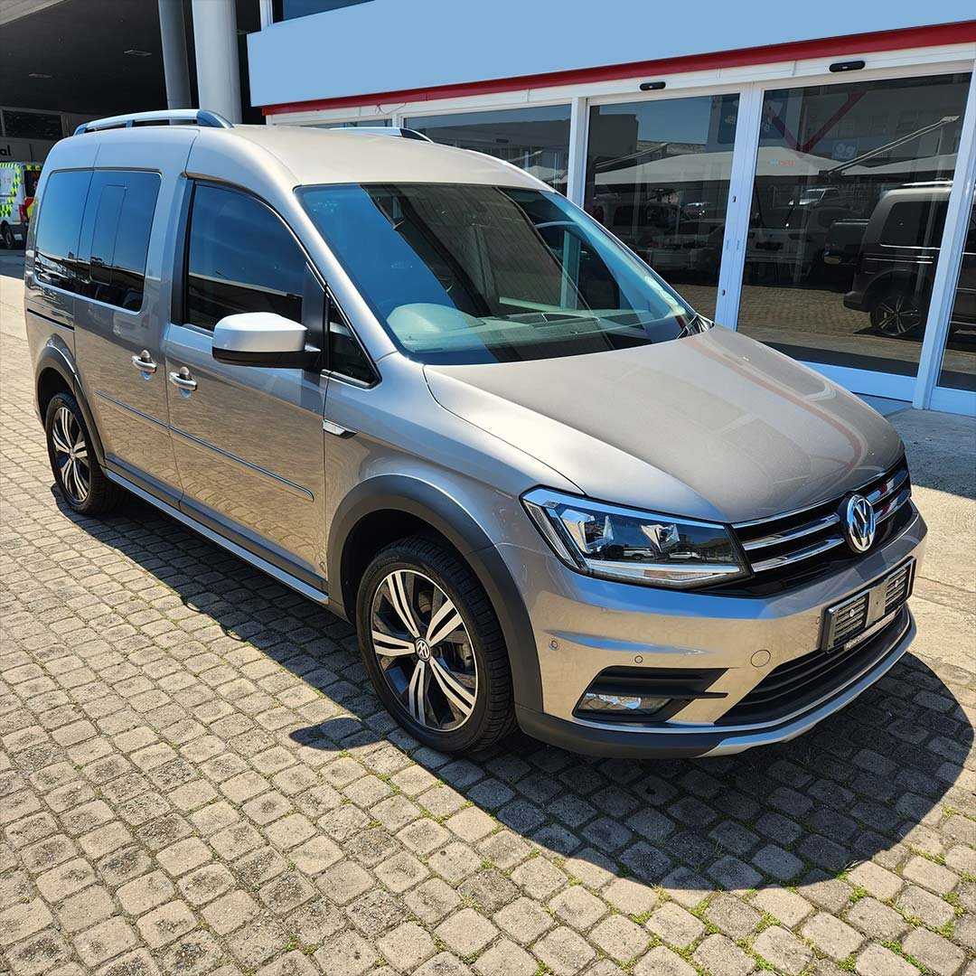 Used 2020 Volkswagen Caddy Crew Bus for sale in Pinetown KwaZulu-Natal ...