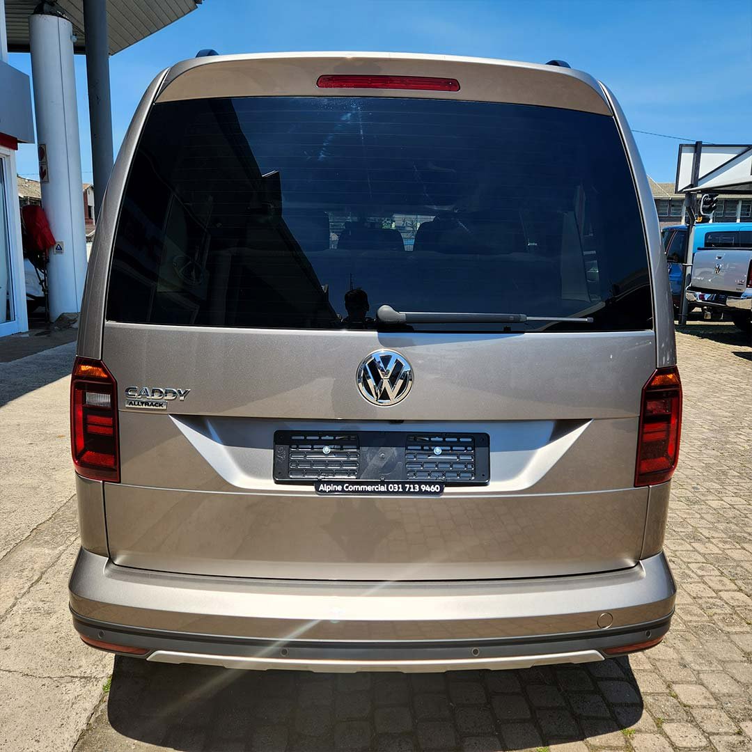 Used 2020 Volkswagen Caddy Crew Bus for sale in Pinetown KwaZulu-Natal ...