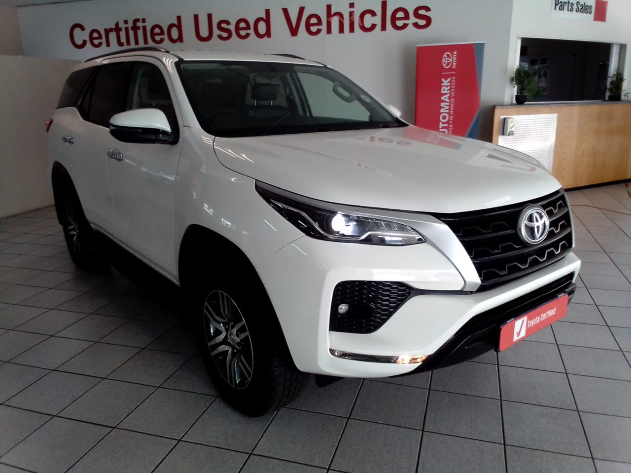 Toyota Fortuner 2.4 GD-6 RB Auto For Sale In Gauteng. - Carshop.co.za