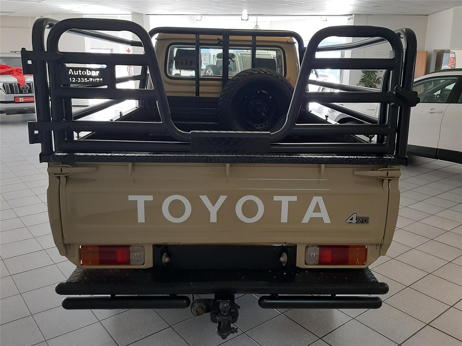 Used Toyota Land Cruiser 79 2014 for sale