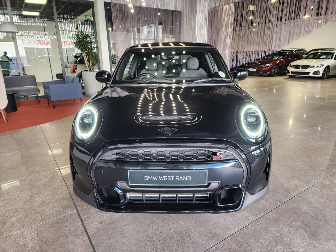 Used 2023 MINI Cooper S Coupe for sale in Roodepoort Gauteng ID