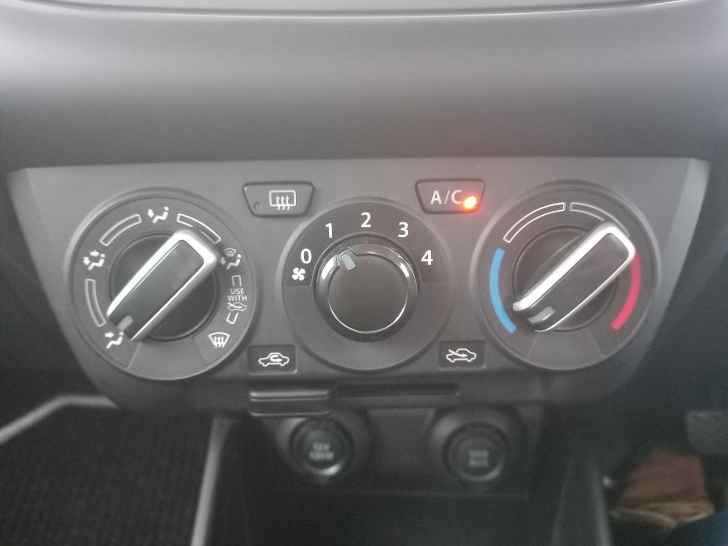 Suzuki Swift 1.2 GL Hatch Auto for sale R 239 900 Carfind.co.za