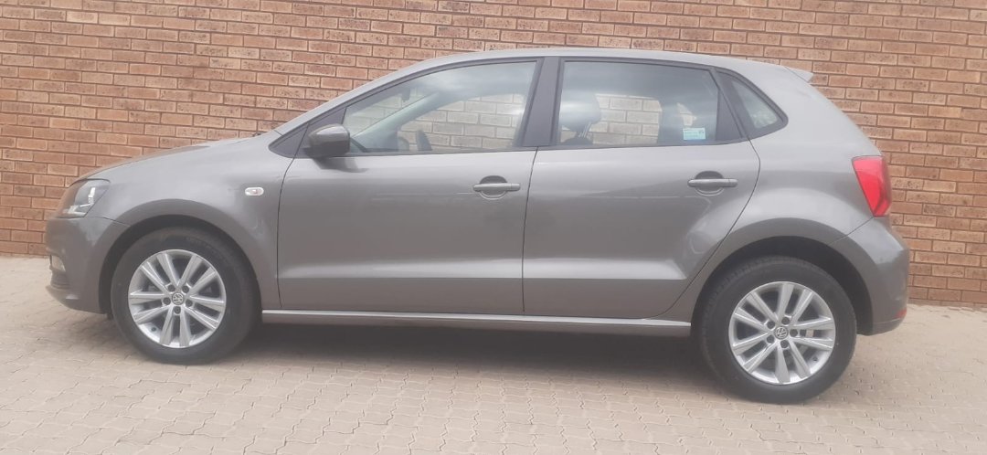 Volkswagen (VW) Polo Vivo 1.6 Hatch Comfortline Tiptronic 5 Door for ...