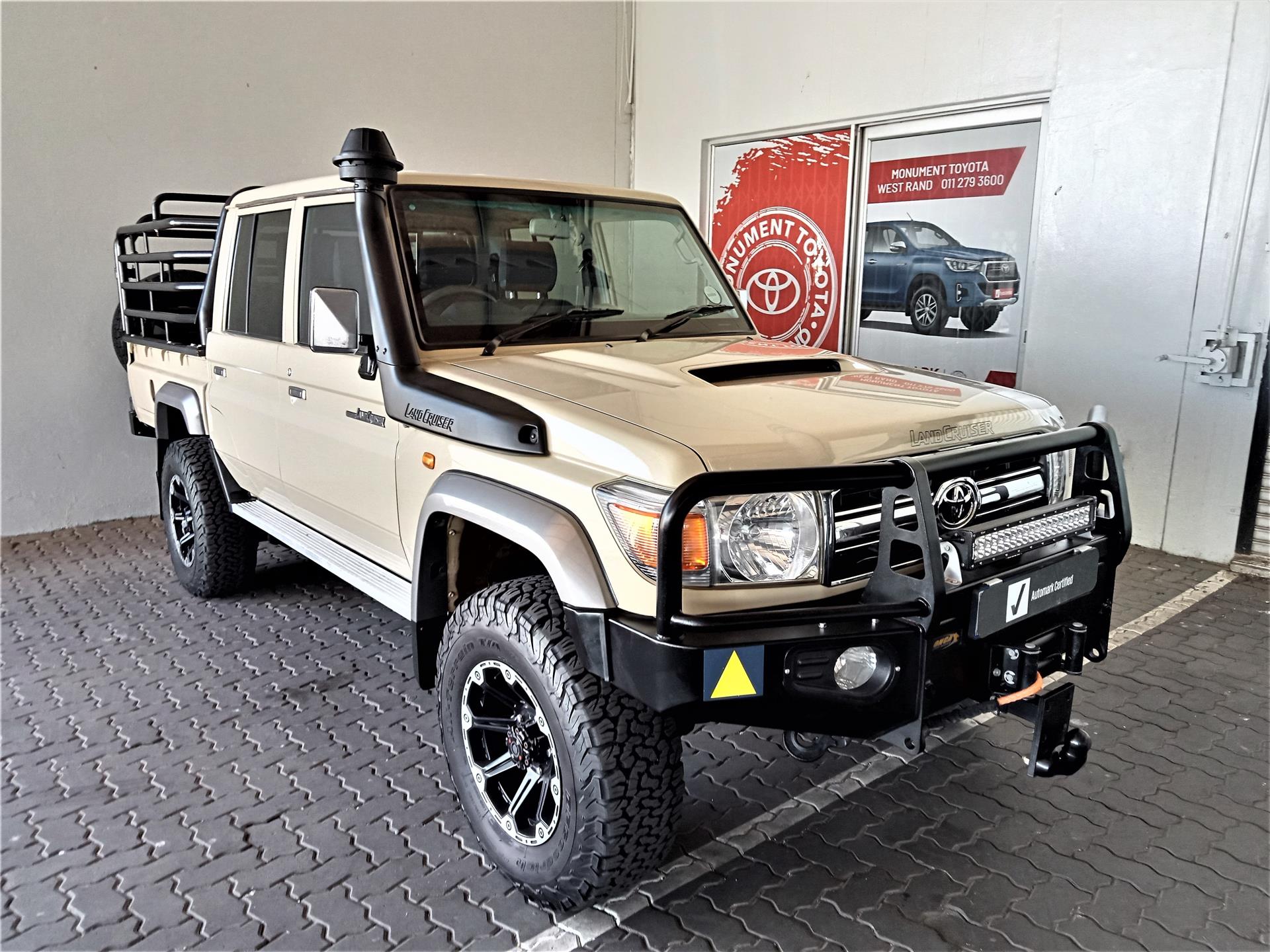 2018 Toyota Land Cruiser 79  for sale - 128676/1