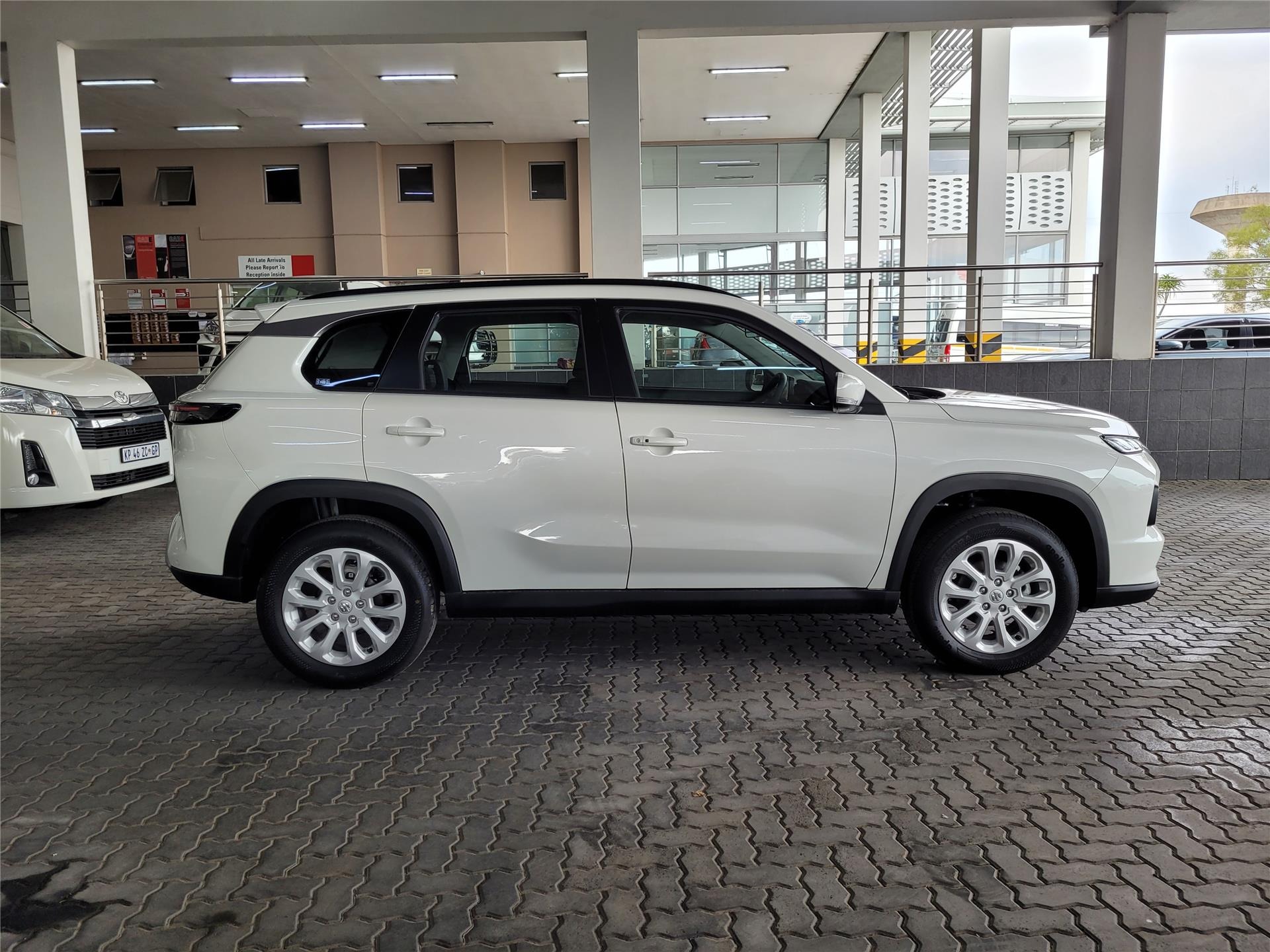 Used 2023 Suzuki Grand Vitara for sale in East London Eastern Cape - ID ...