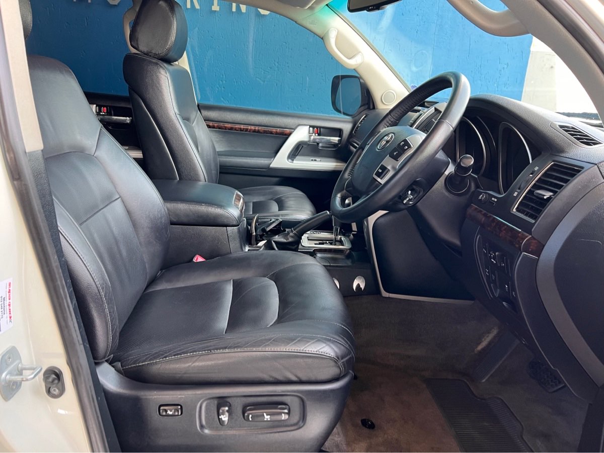 Used 2015 Toyota Land Cruiser 200 for sale in Pretoria Gauteng ID