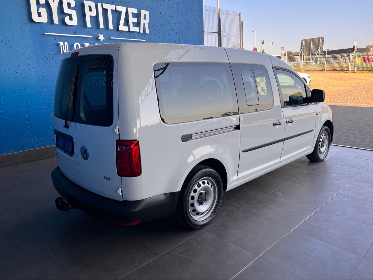 Used 2018 Volkswagen Light Commercial Caddy Crew Bus for sale in ...