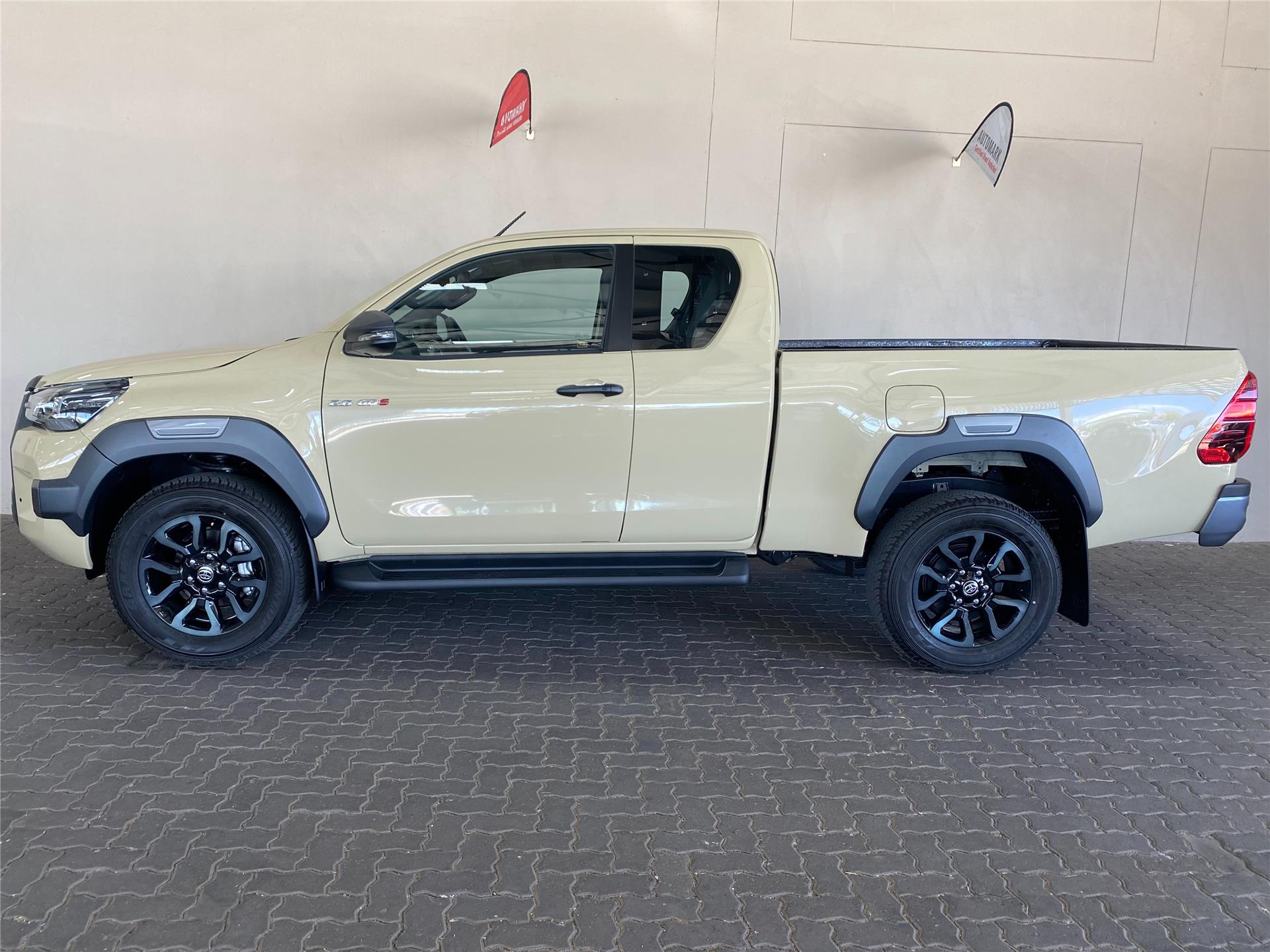 Used 2023 Toyota Hilux Xtra Cab for sale in Bloemfontein Free State ...