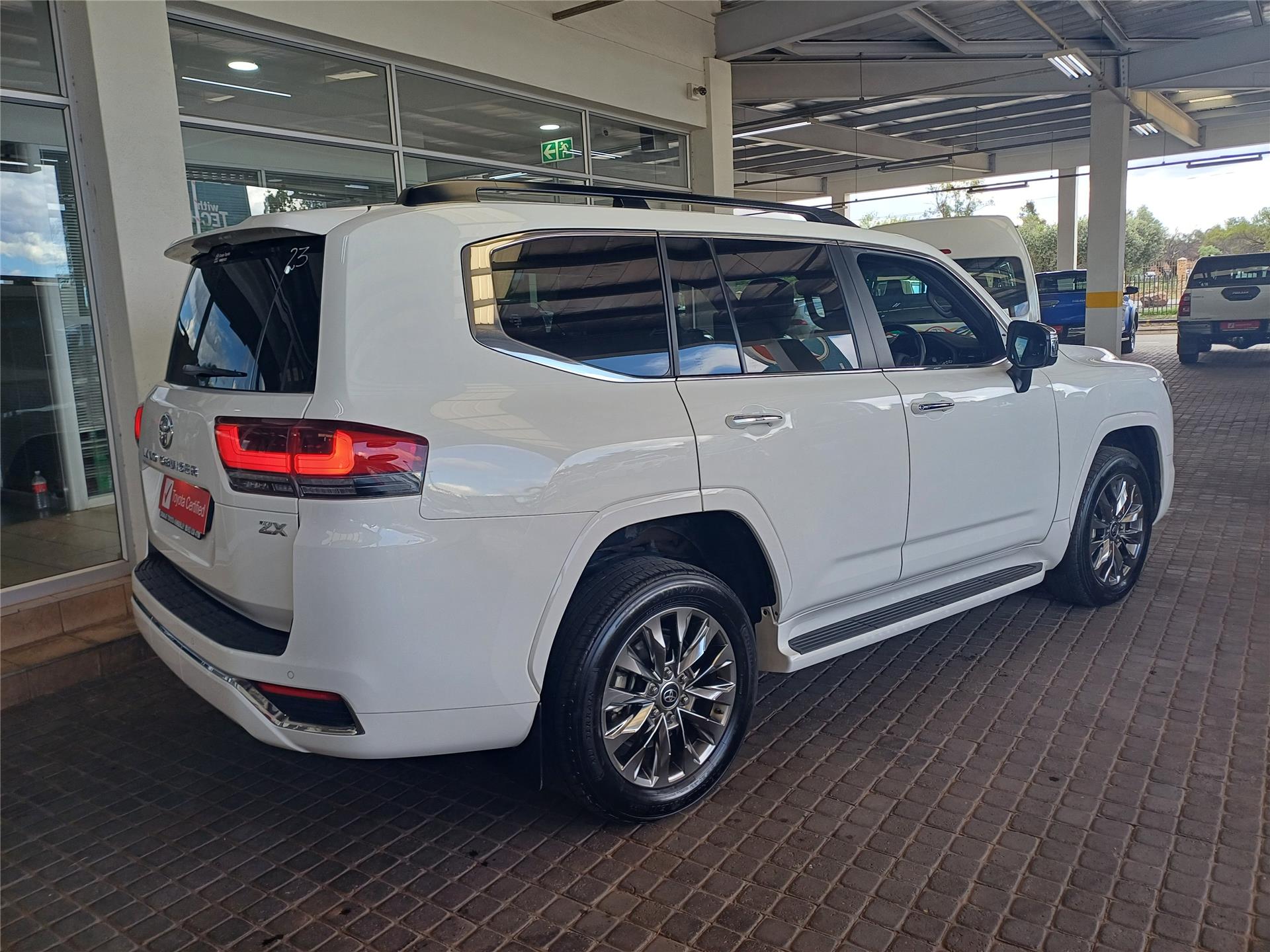 Used 2022 Toyota Land Cruiser 300 for sale in Kimberley Northern 