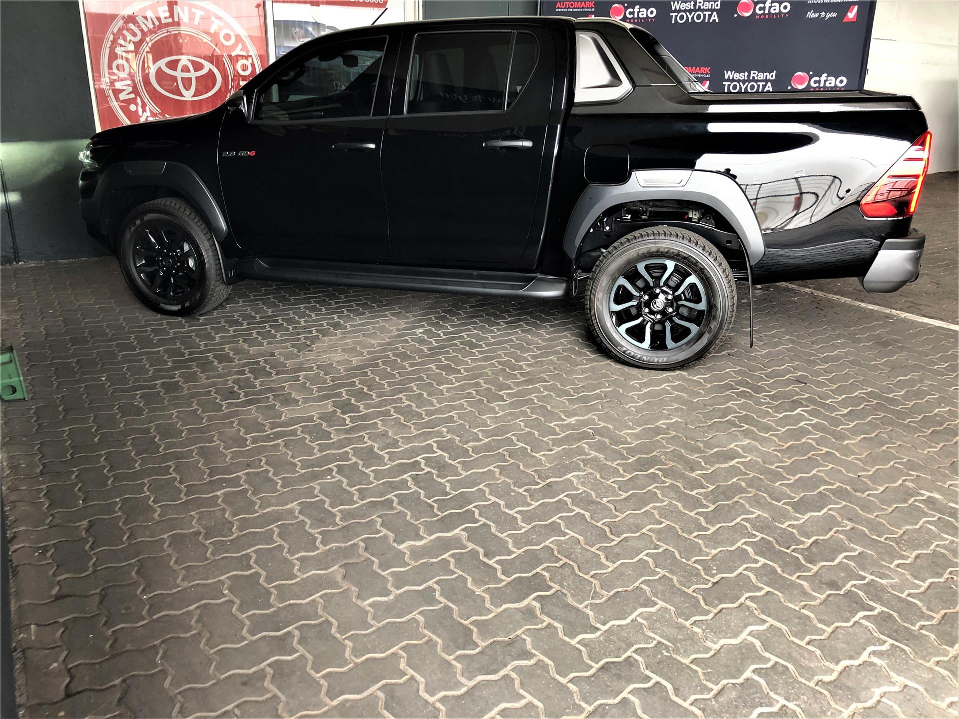 Used 2023 Toyota Hilux Double Cab for sale in Roodepoort Gauteng ID
