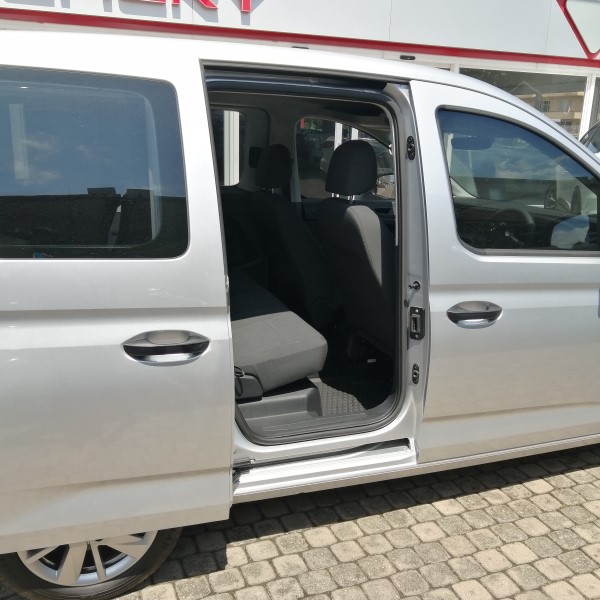 Used 2022 Volkswagen Light Commercial New Caddy Kombi for sale in ...