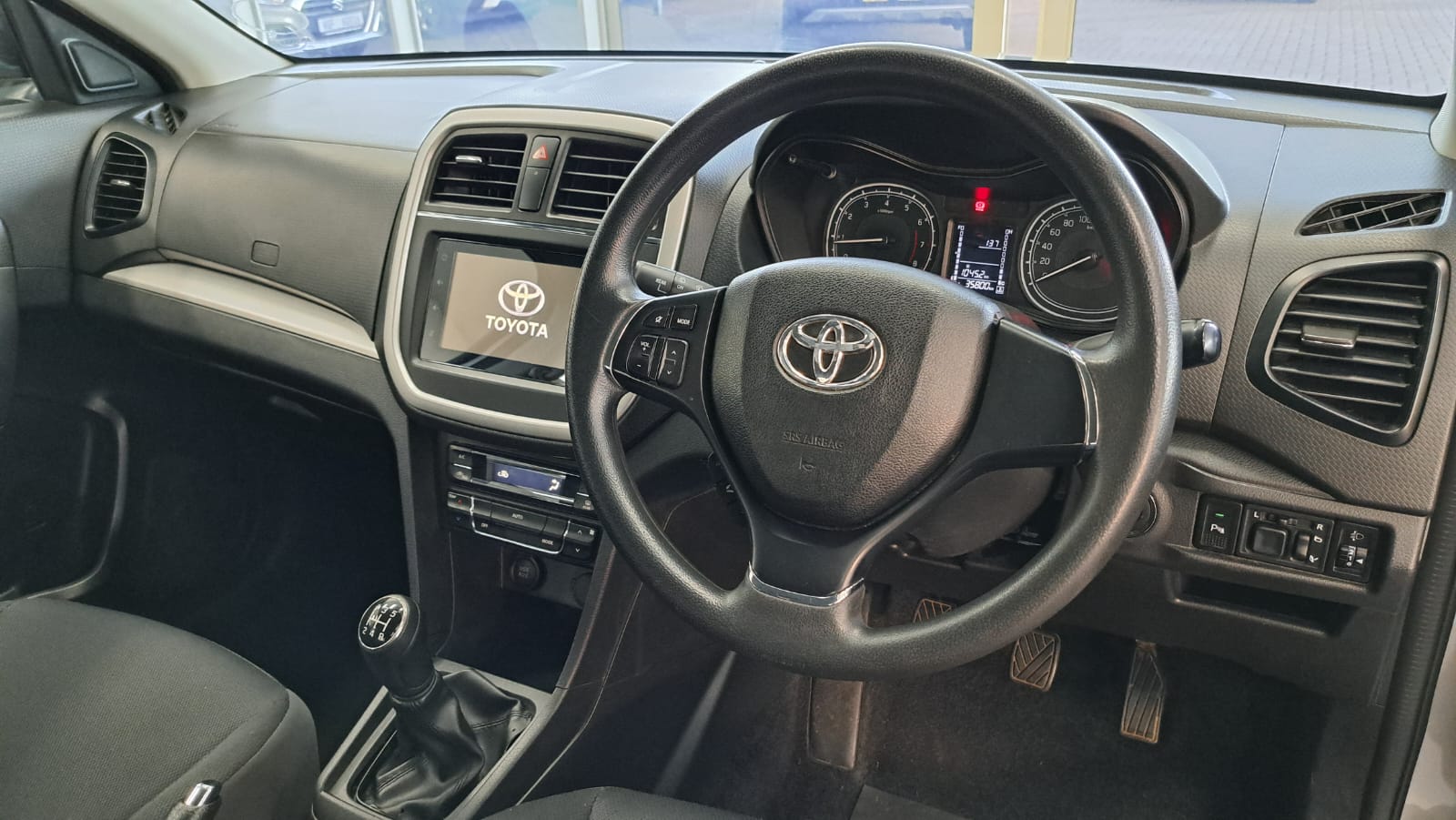 Used 2022 Toyota Urban Cruiser for sale in Richards Bay KwaZulu-Natal ...