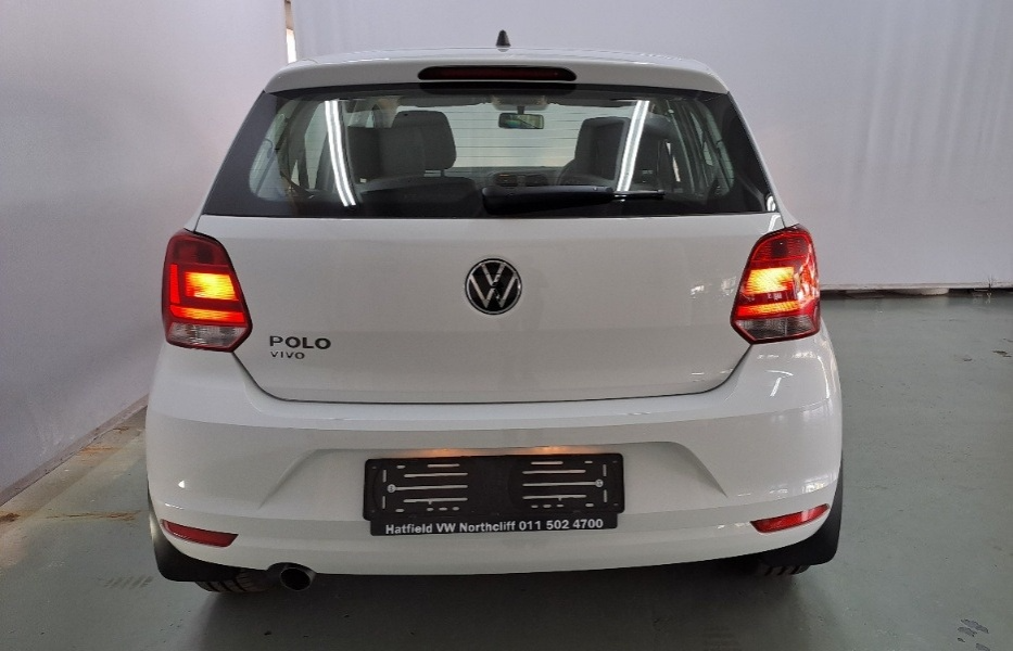 Volkswagen (VW) Polo Vivo 1.6 Hatch Comfortline Tiptronic 5 Door for ...