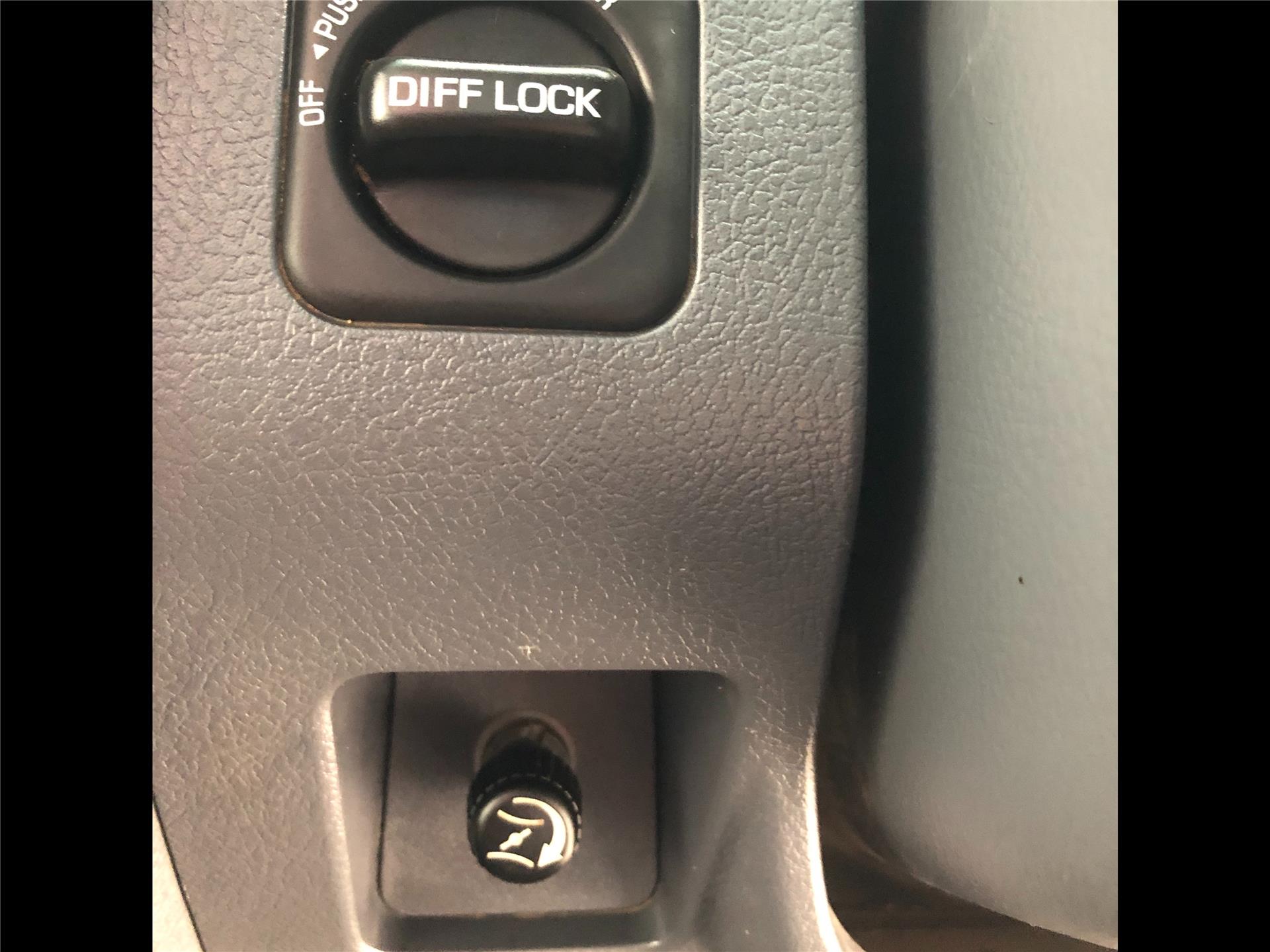 Used 2021 Toyota Land Cruiser 79 for sale in Bothaville Free State ID 1168938/2 CARmag.co.za