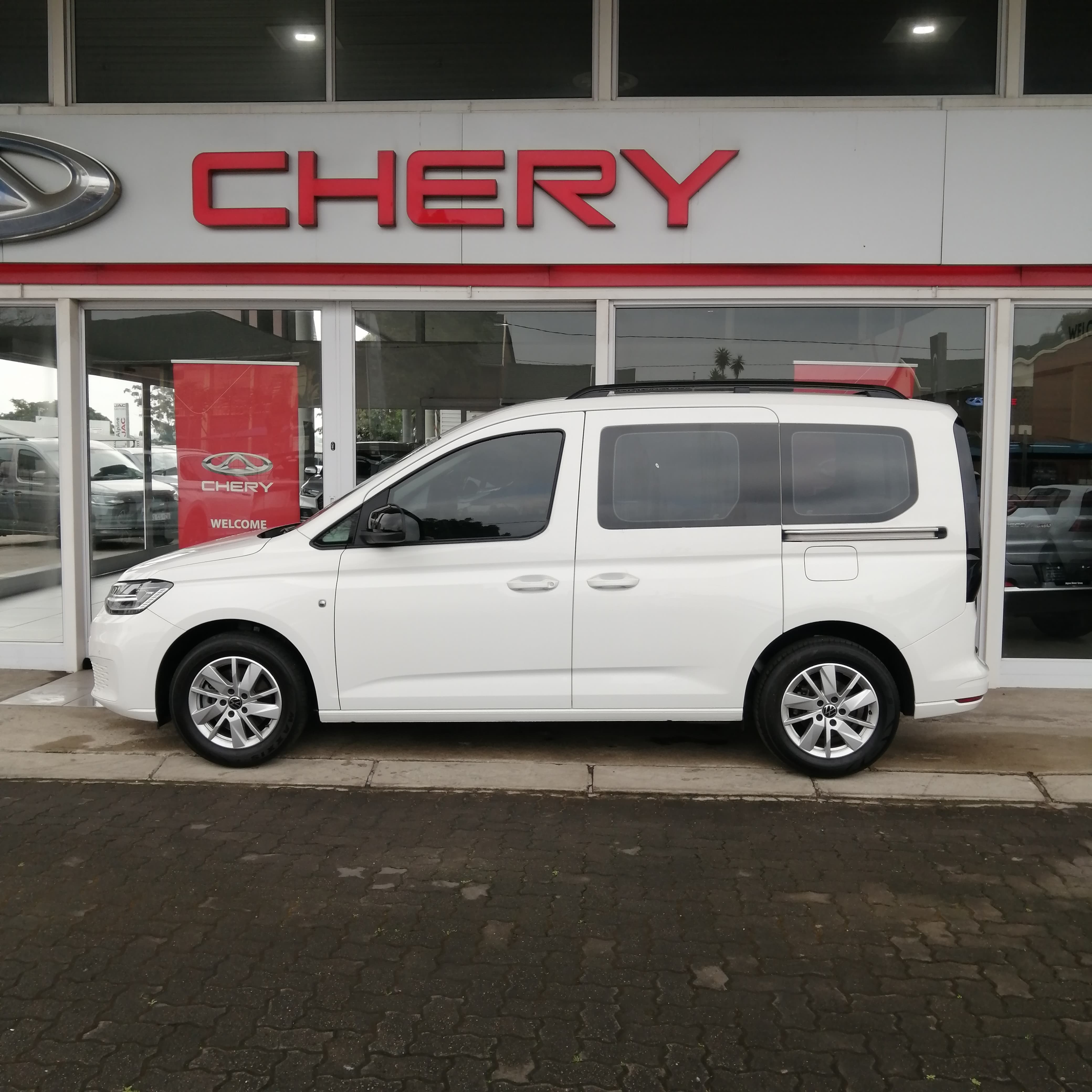 Used 2023 Volkswagen Light Commercial New Caddy for sale in