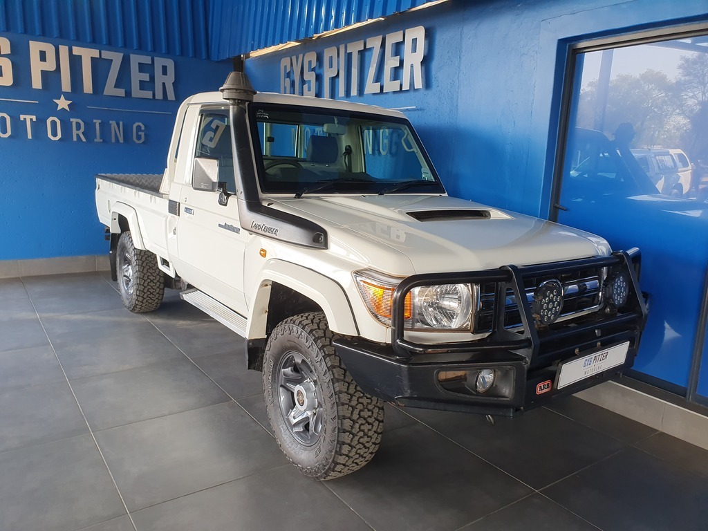 2017 Toyota Land Cruiser 79  for sale - WON12204