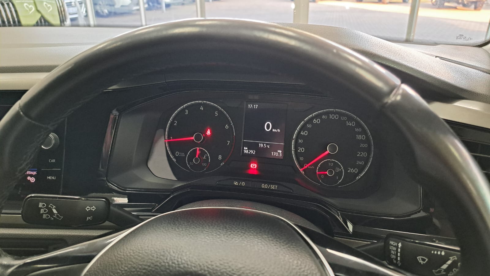 Manual Volkswagen Polo Hatch 2019 for sale