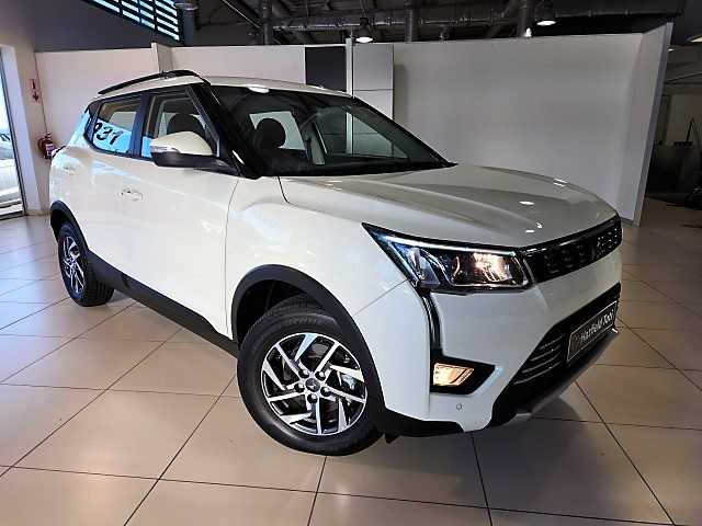 2023 Mahindra XUV300  for sale in KwaZulu-Natal, Amanzimtoti - UF71095