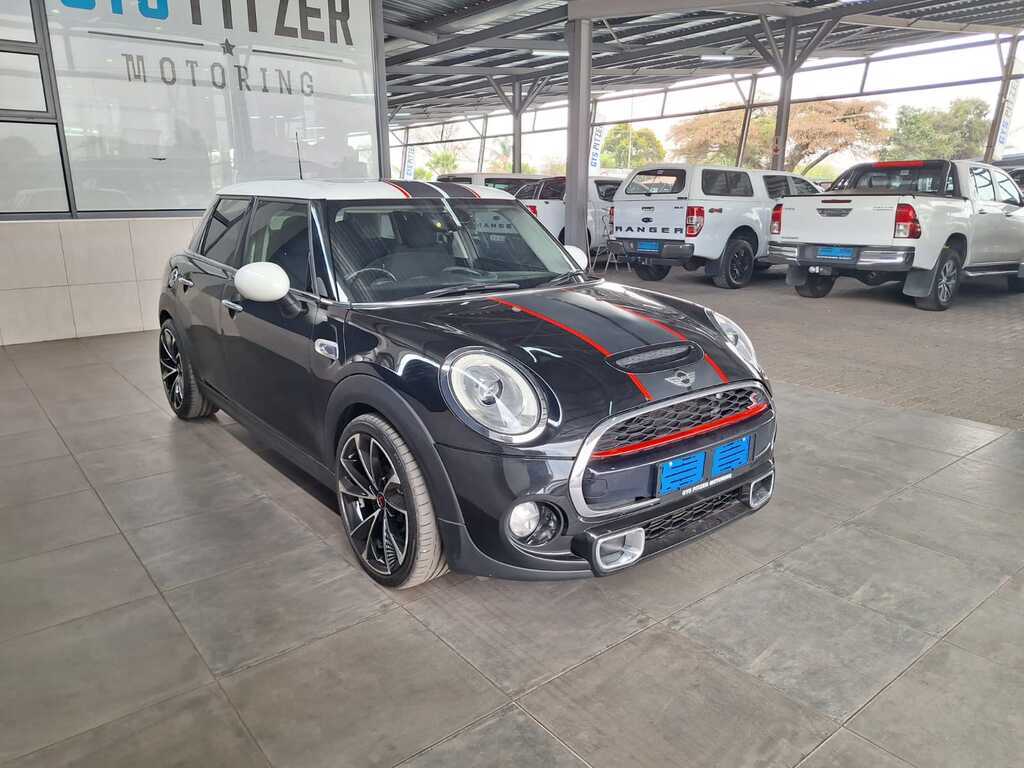 MINI Cooper 2016 for sale in Gauteng, Pretoria