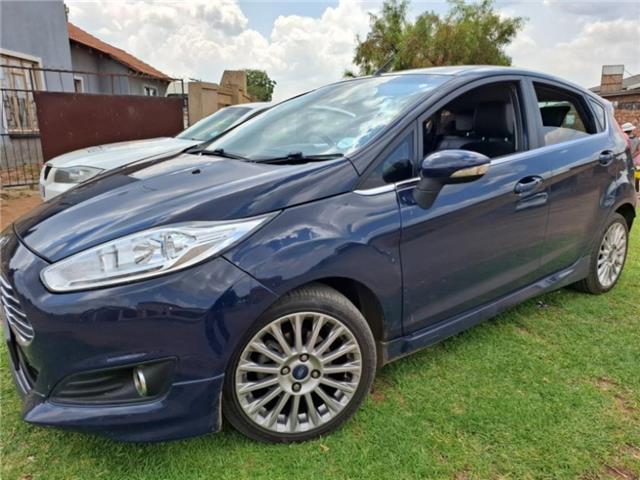 Ford Fiesta 1.0 EcoBoost Titanium Powershift 5 Door