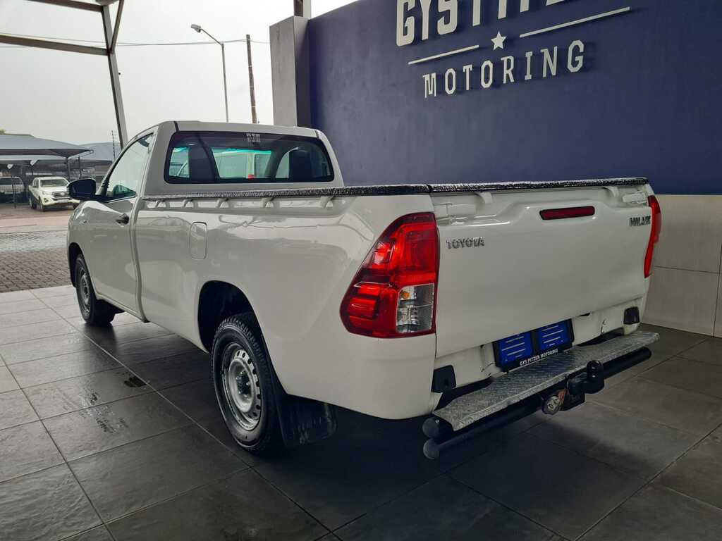 Manual Toyota Hilux Single Cab 2018 for sale