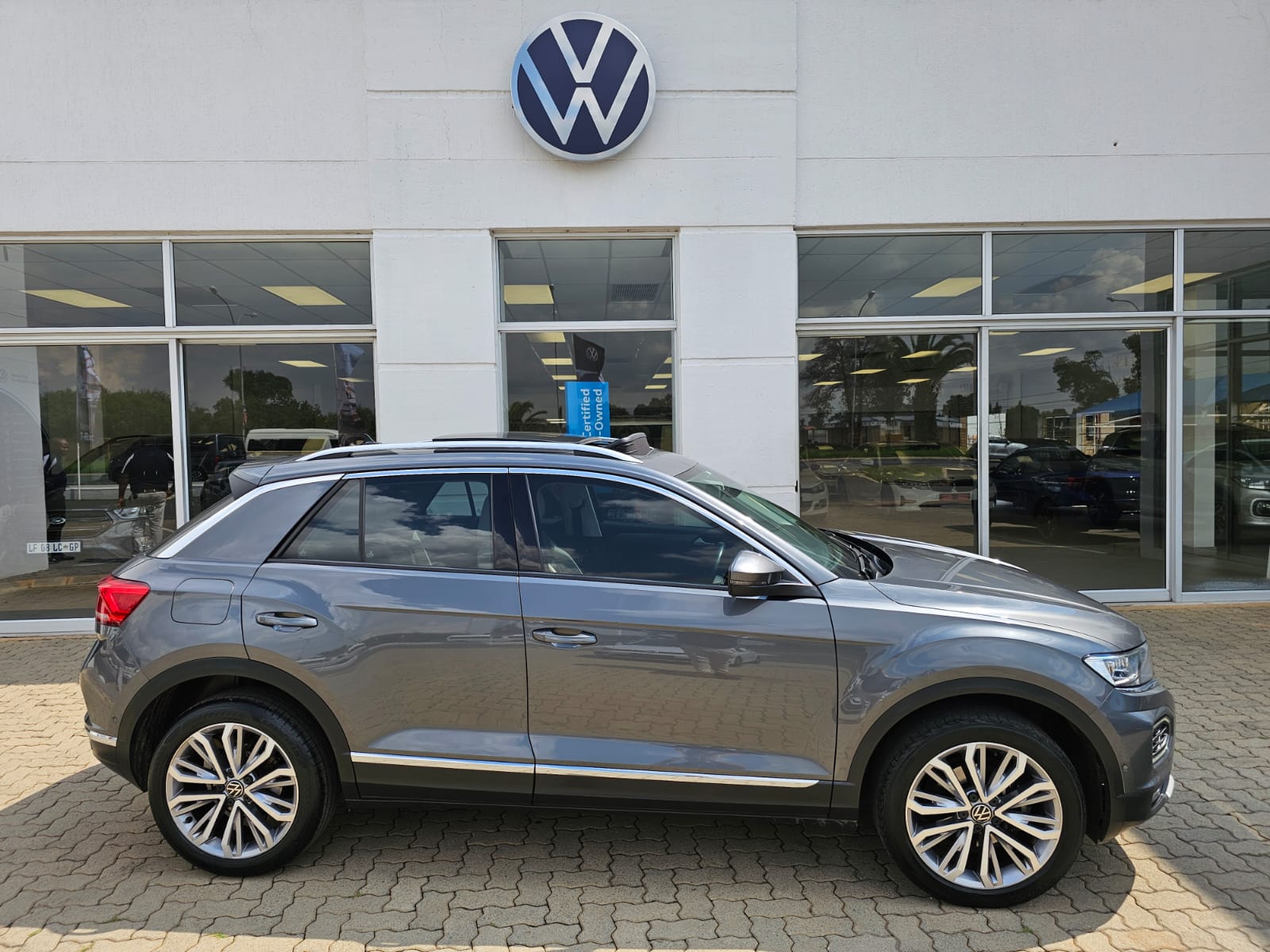 Volkswagen (VW) T-Roc 1.4 TSi Design Tiptronic