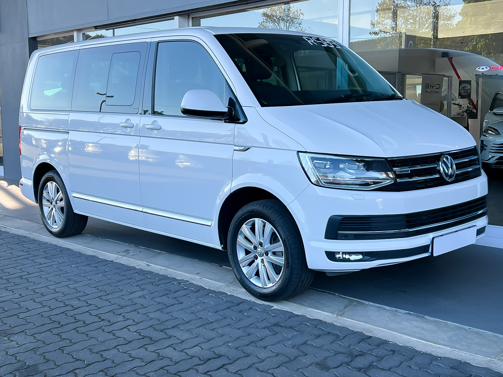 2017 Volkswagen Light Commercial Caravelle  for sale - 54945/1