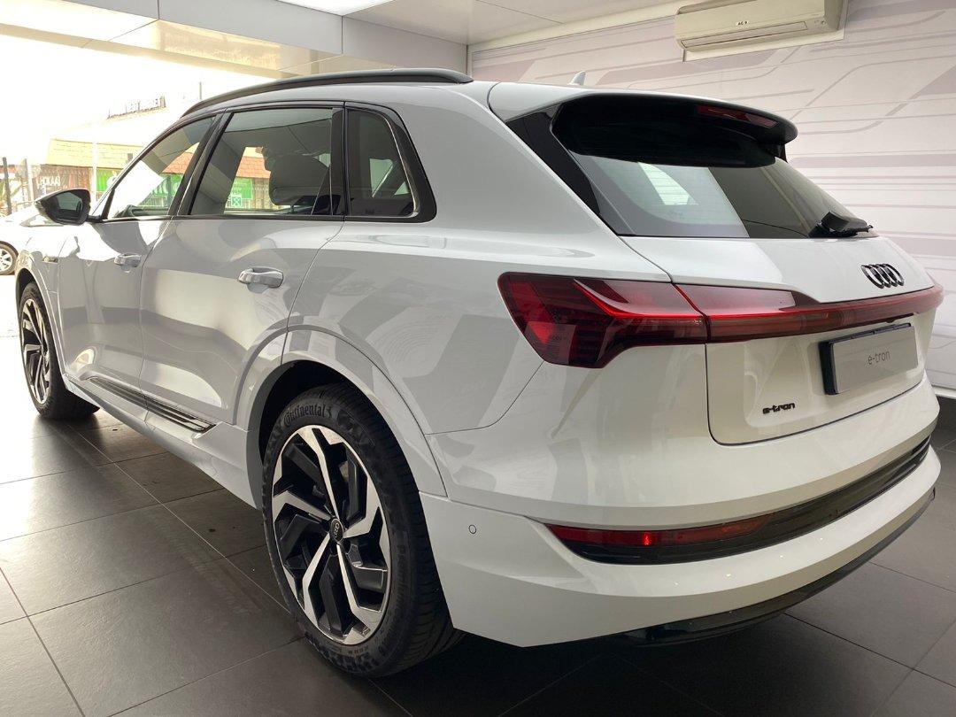 Automatic Audi e-Tron 2022 for sale
