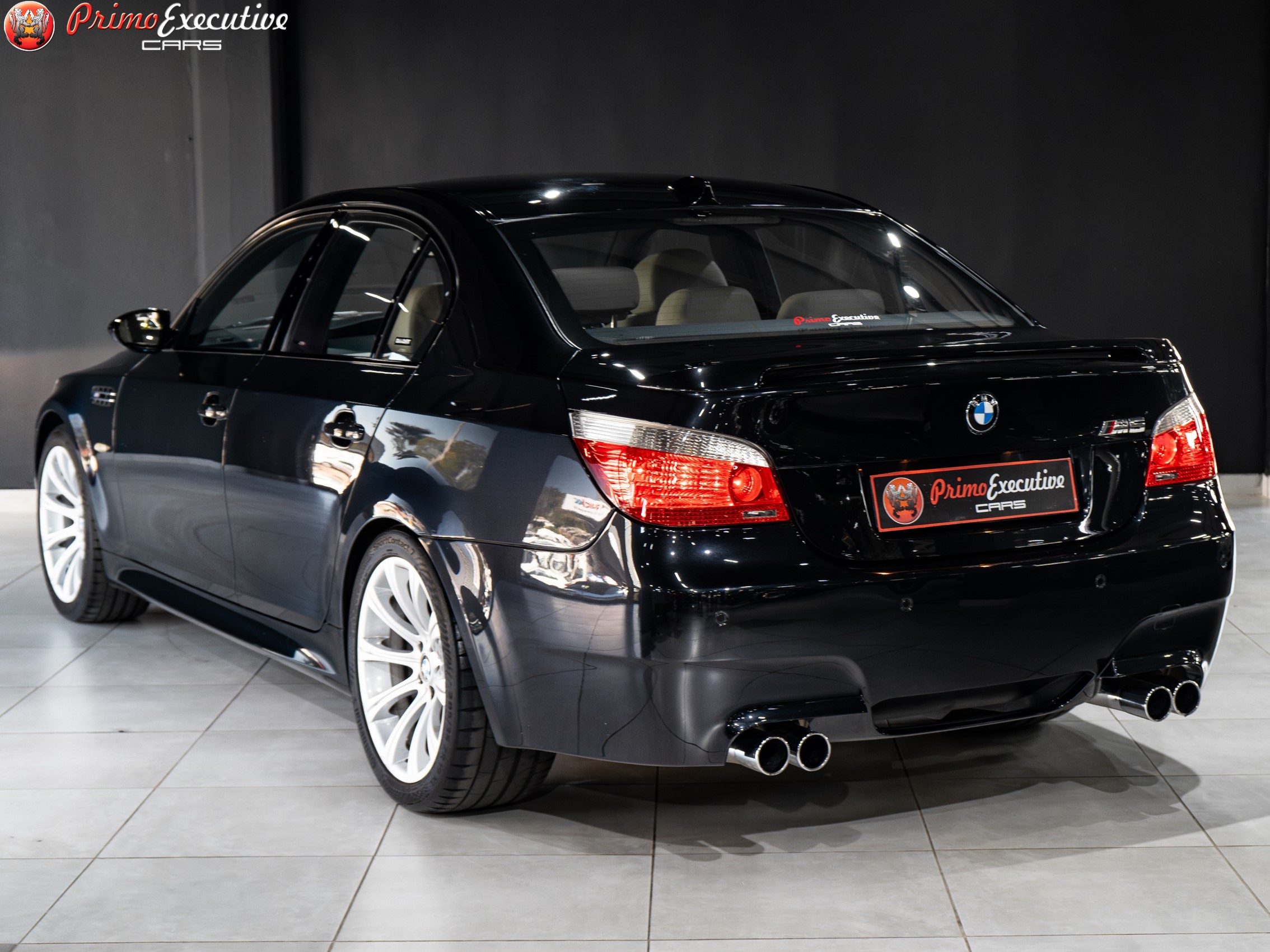 Automatic BMW M5 2005 for sale
