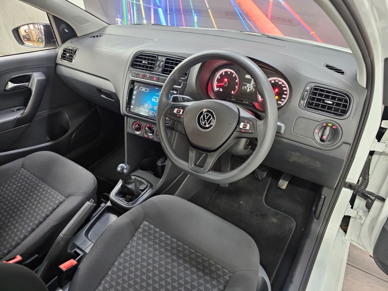 Manual Volkswagen Polo Vivo Hatch 2024 for sale