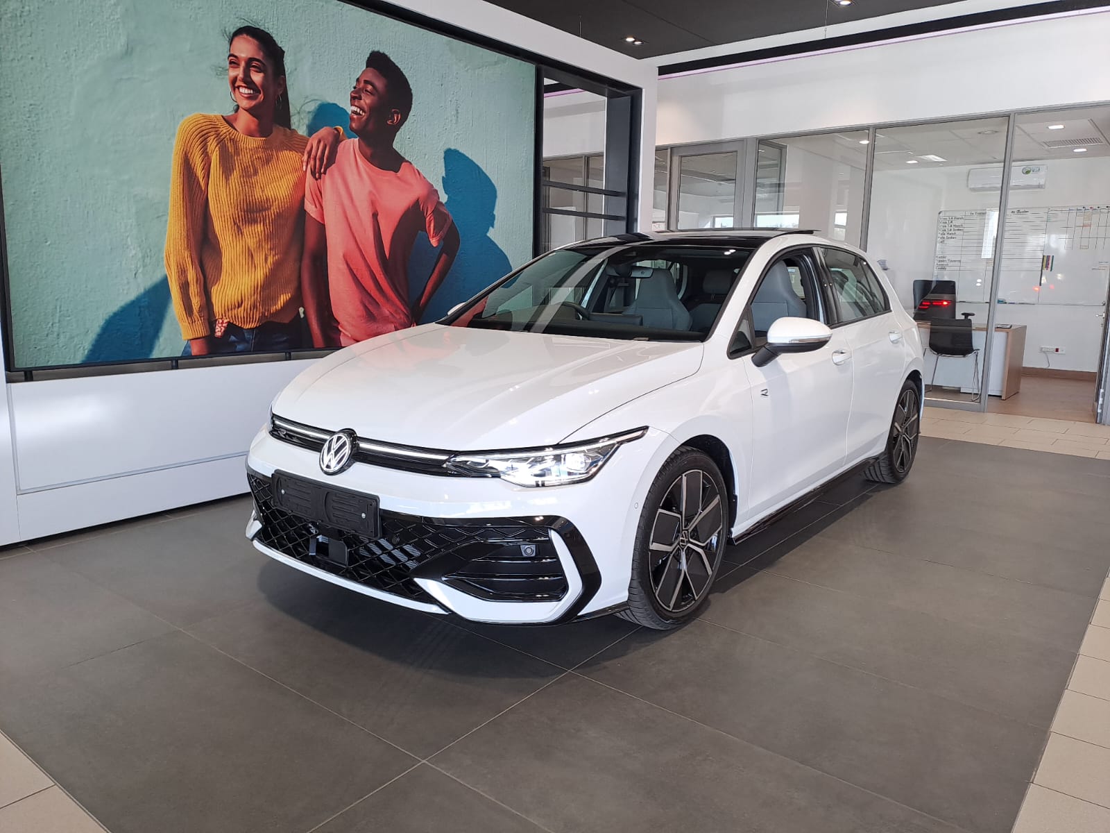 Volkswagen (VW) Golf 8 1.4 TSi R-Line Plus