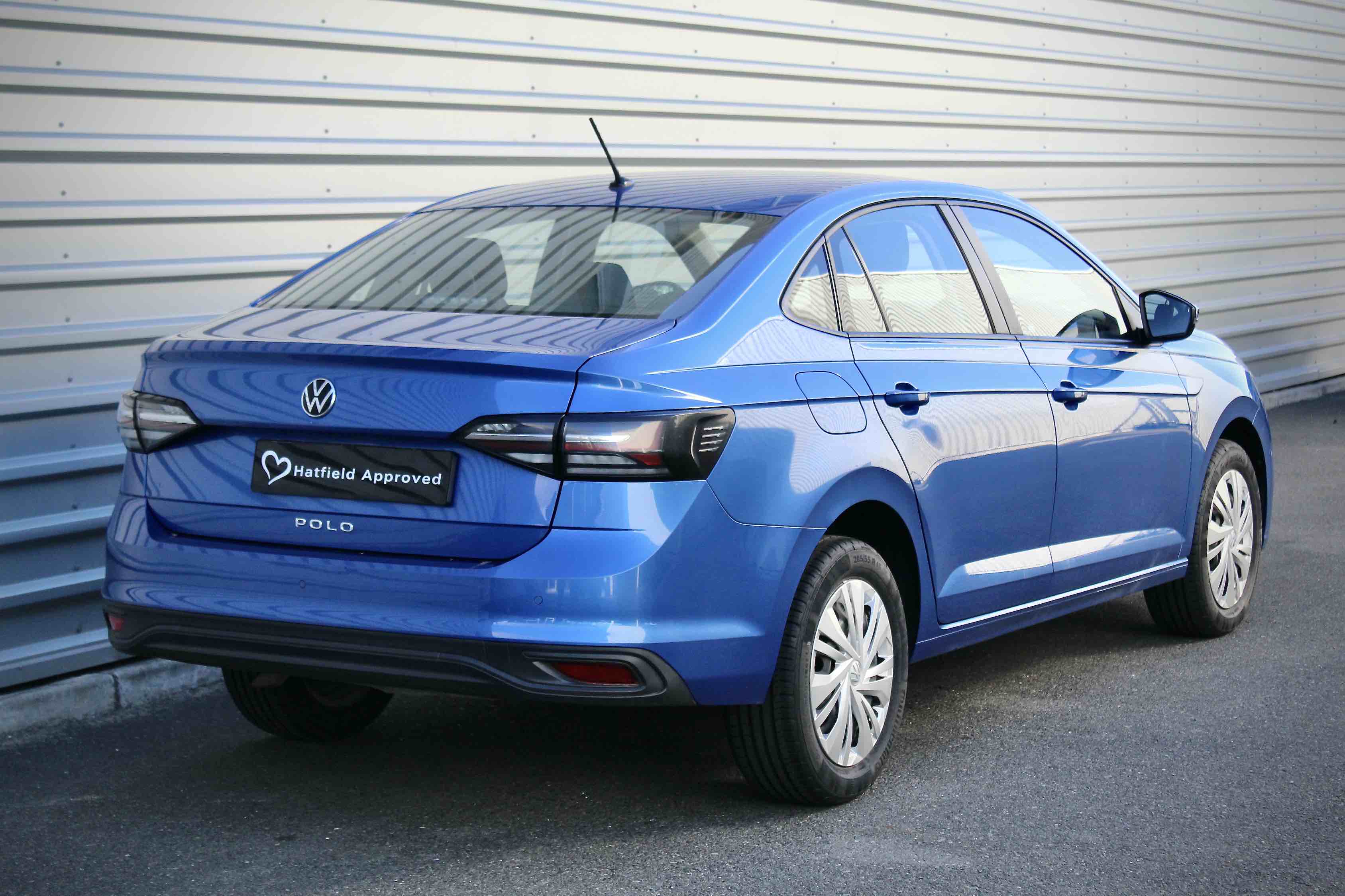 Manual Volkswagen Polo Sedan 2024 for sale