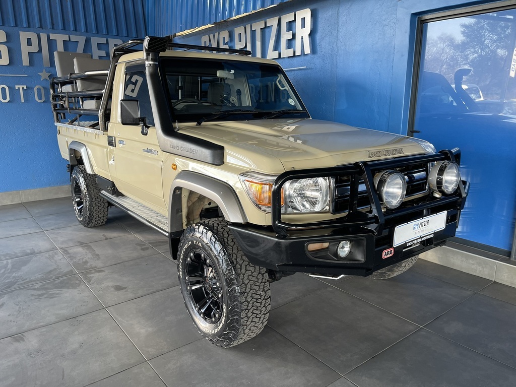 2017 Toyota Land Cruiser 79  for sale - WON13566