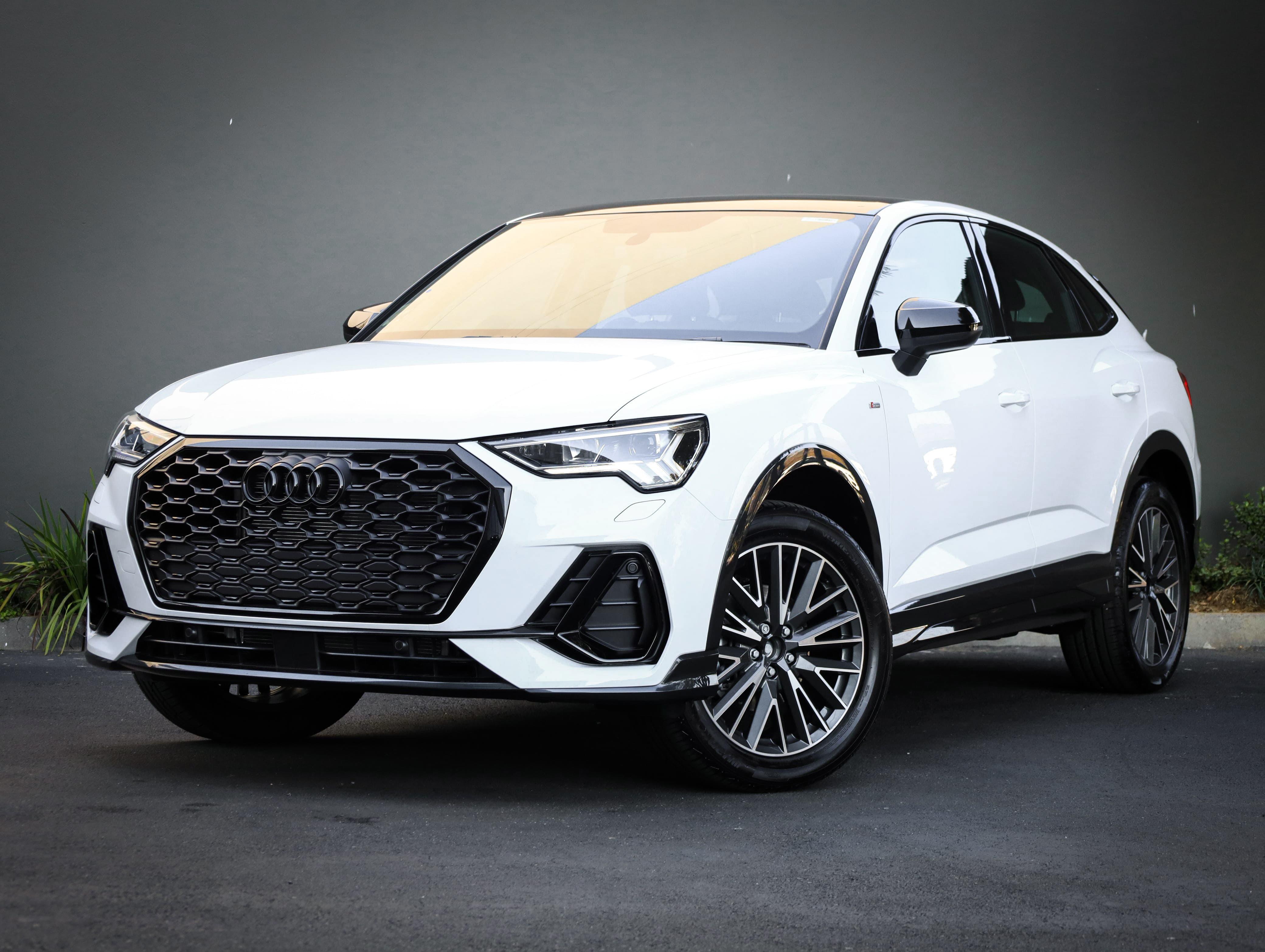 Audi Q3 Sportback  (35 TFSi) Black Edition