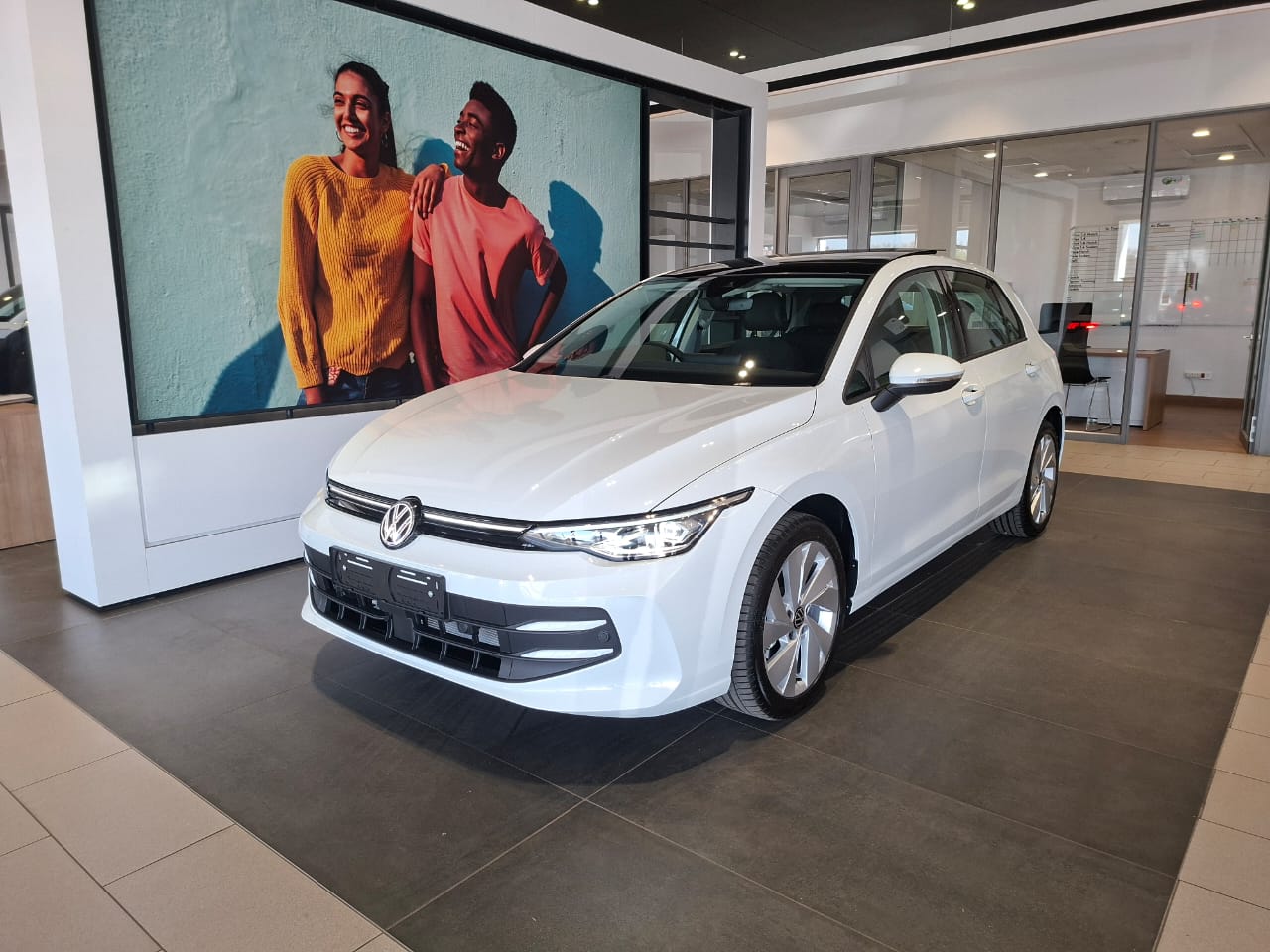 Volkswagen (VW) Golf 8 1.4 TSi Life + Tiptronic (110kW)