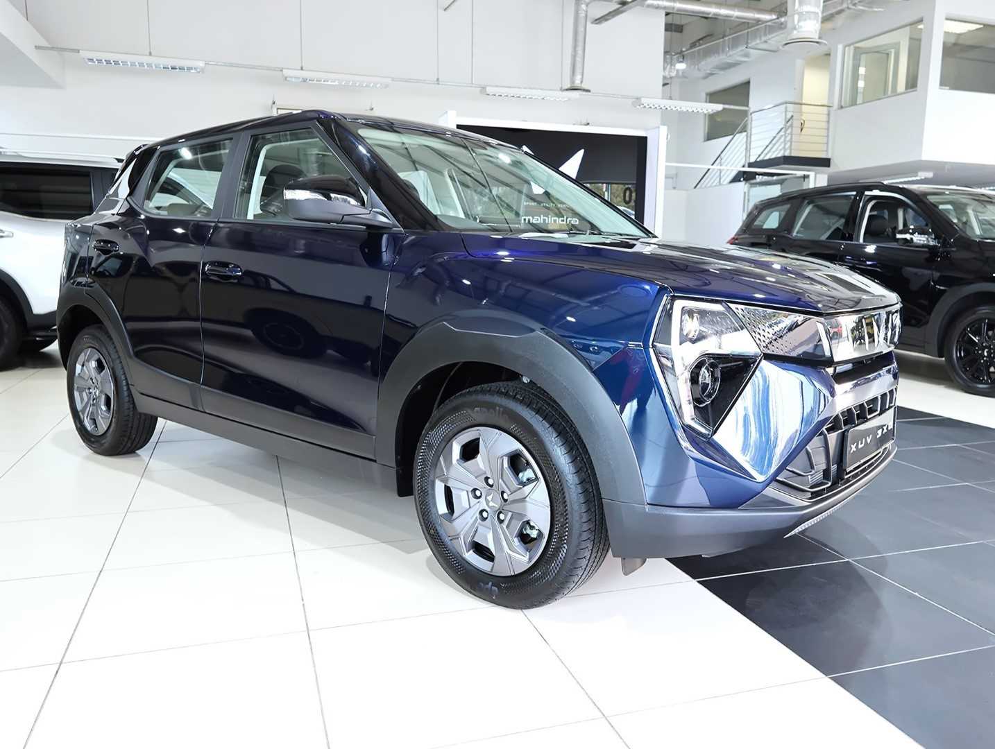2025 Mahindra XUV 3XO 1.2T MX3 Q2FyTGlzdGluZzo1MTYxNTg R259900