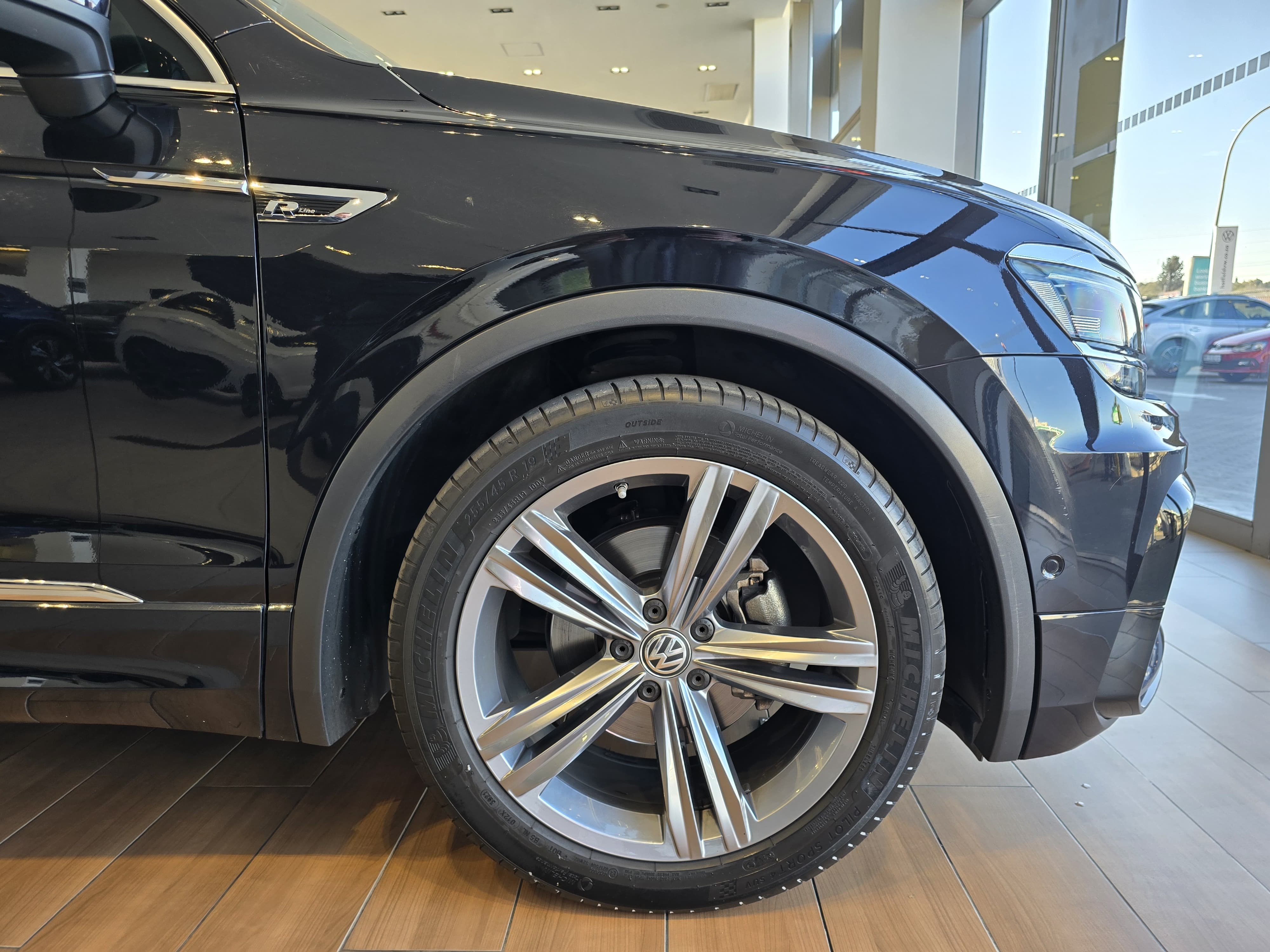 Automatic Volkswagen Tiguan 2019 for sale