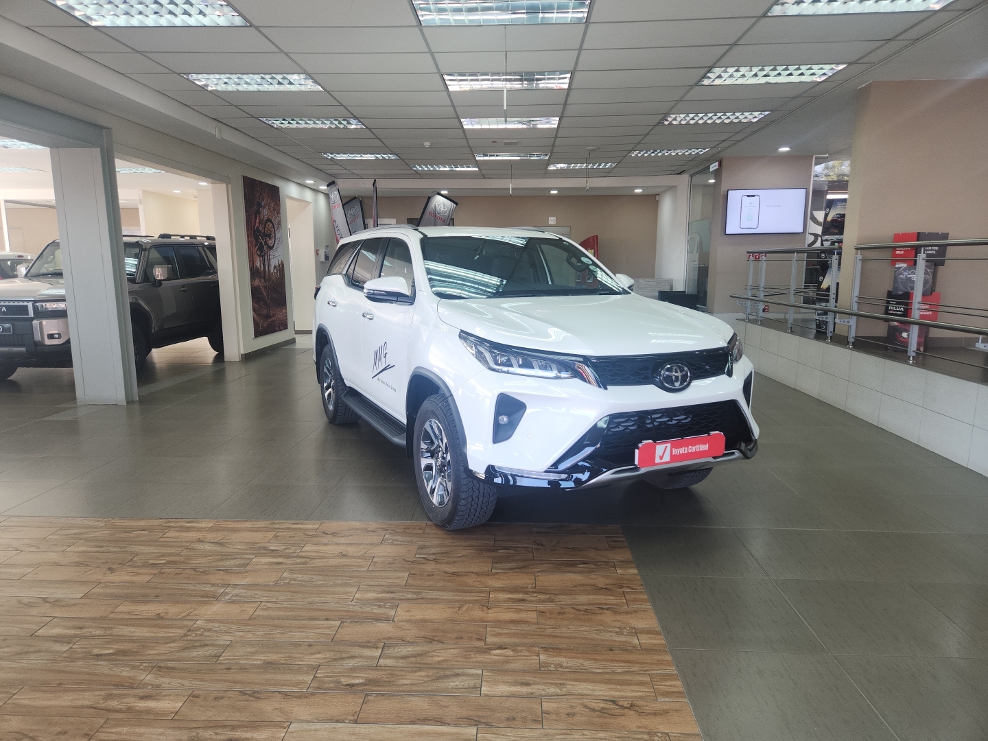 Toyota Fortuner VI 2.8GD-6 VX Auto 