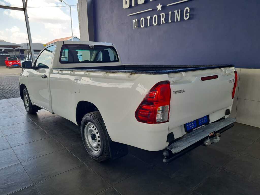 Manual Toyota Hilux Single Cab 2022 for sale