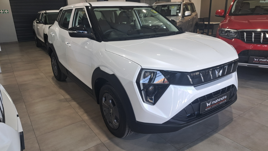 Mahindra XUV 3XO 1.2T MX2