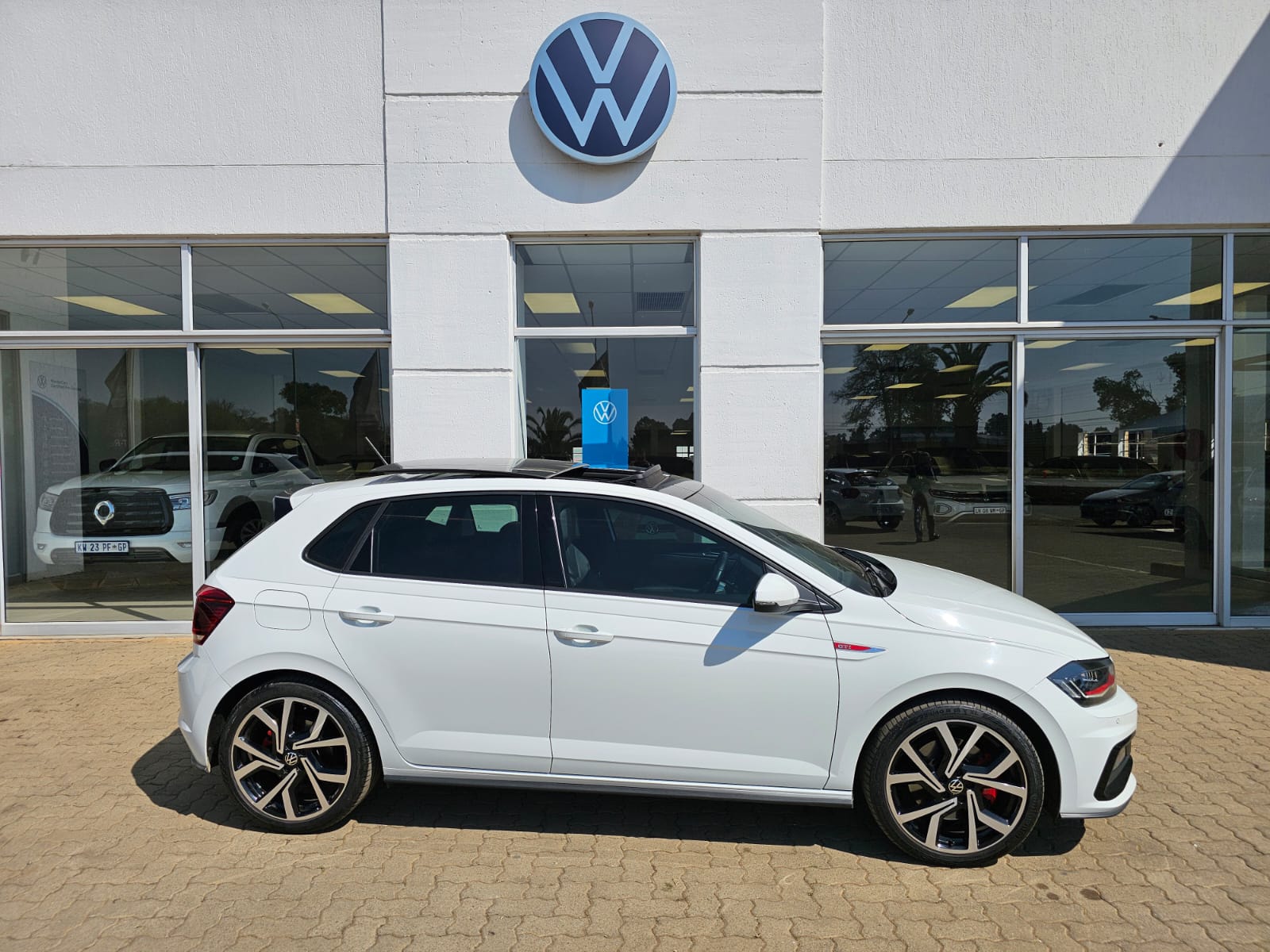 Volkswagen (VW) Polo GTi 2.0 DSG (147kW)
