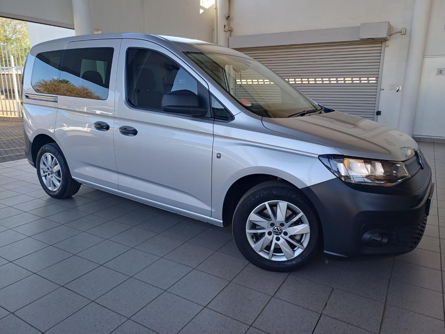 Volkswagen (VW) Caddy Kombi1.6i (7 Seater)