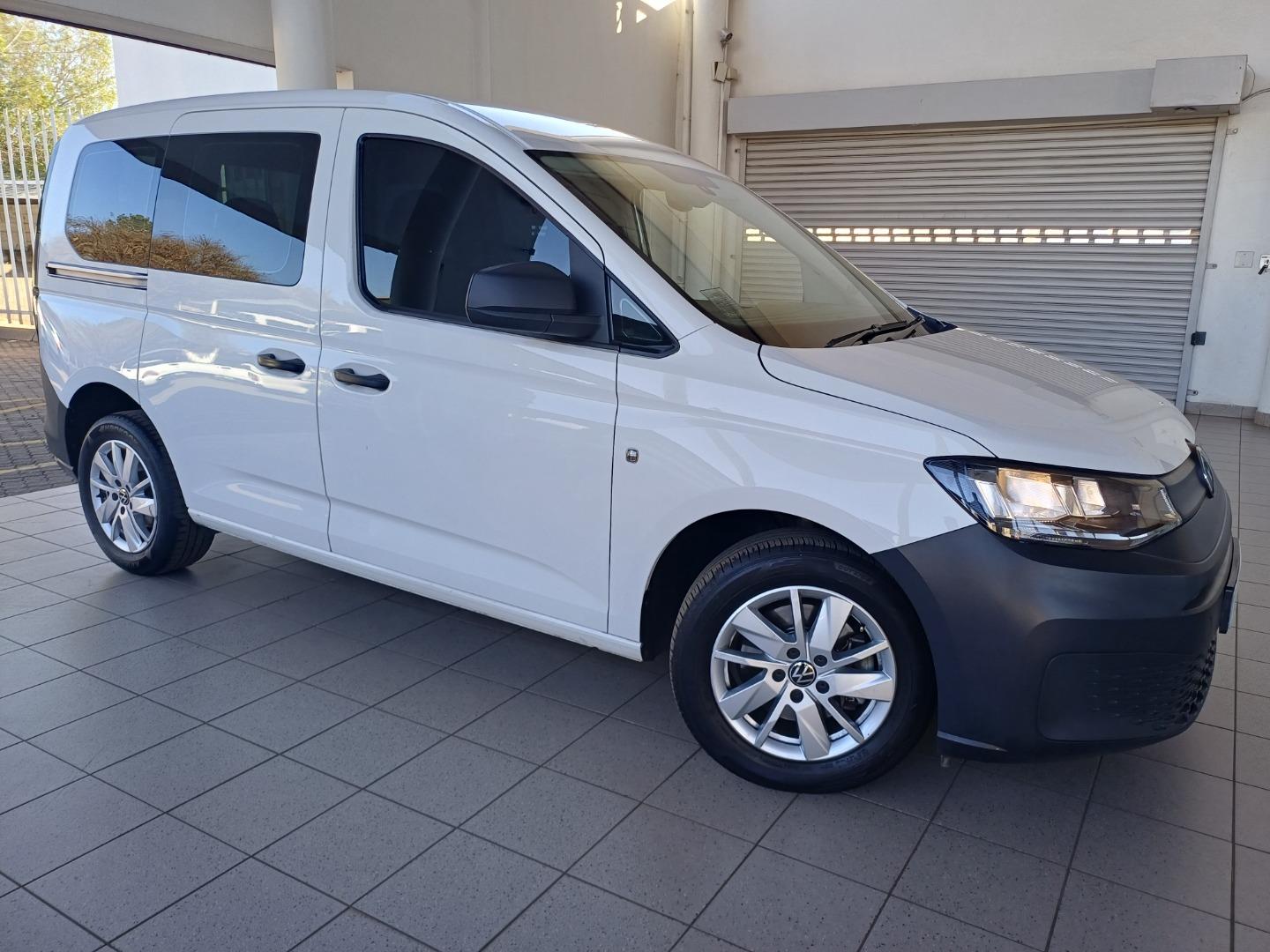 Volkswagen (VW) Caddy Kombi1.6i (7 Seater)