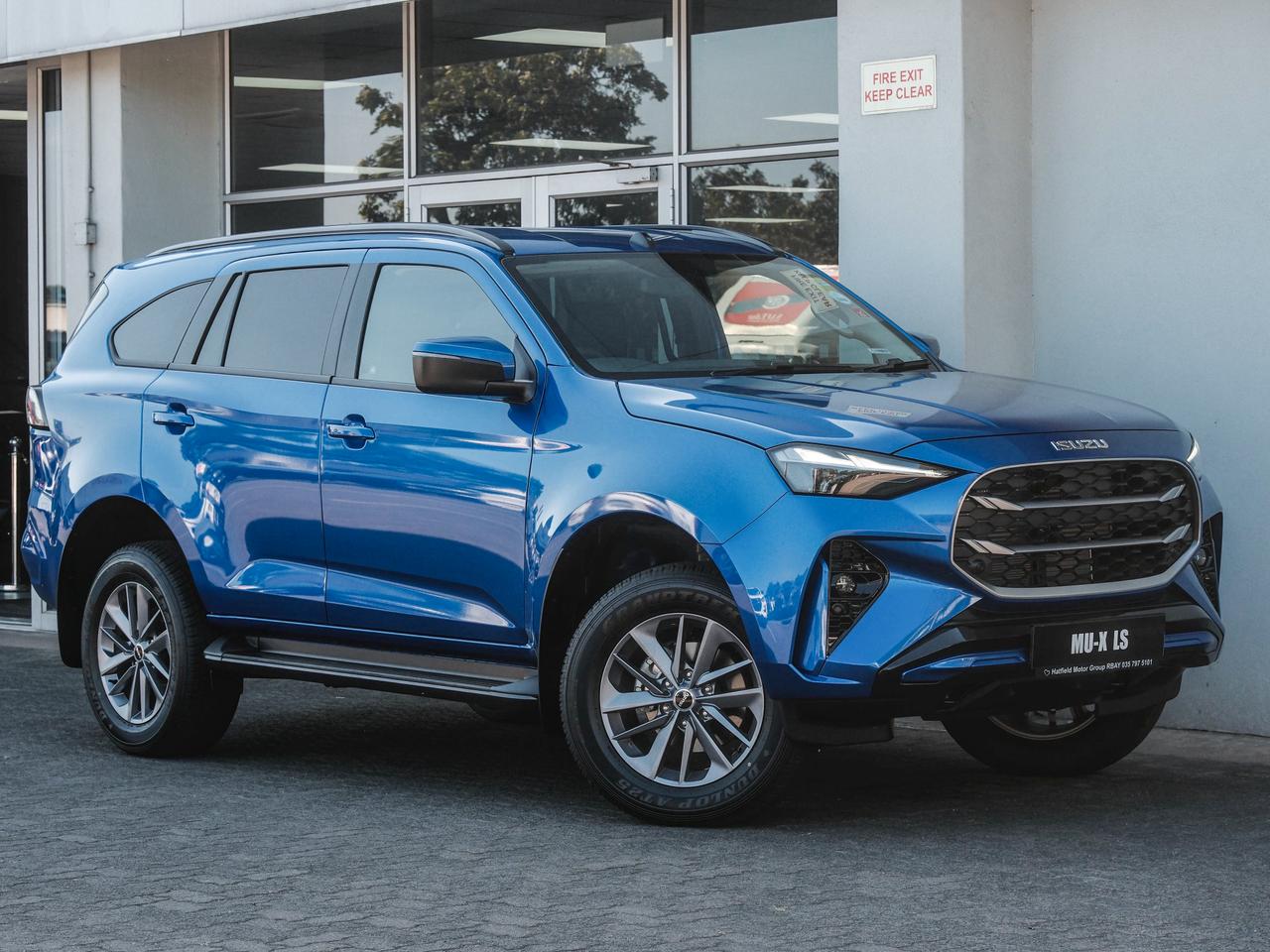 2026-BIARRITZBLUE-Isuzu-MU-X-