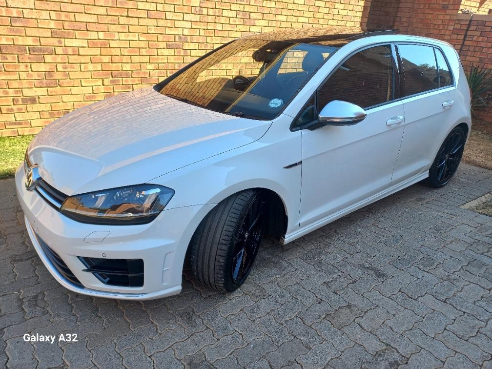 Volkswagen (VW) Golf 7 R 2.0 TSi DSG
